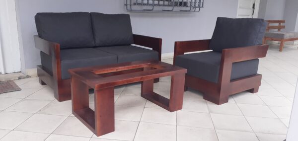 Conjunto sofá y butaca Masi