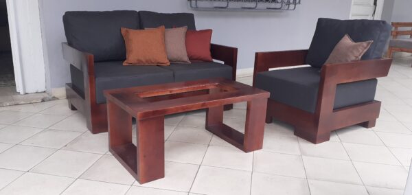 Conjunto sofá y butaca Masi