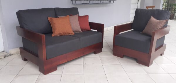 Conjunto sofá y butaca Masi
