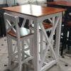 Juego de desayunador y dos banquetas