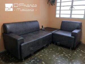 Sofá esquinero de tres plazas y mesa baja # 3